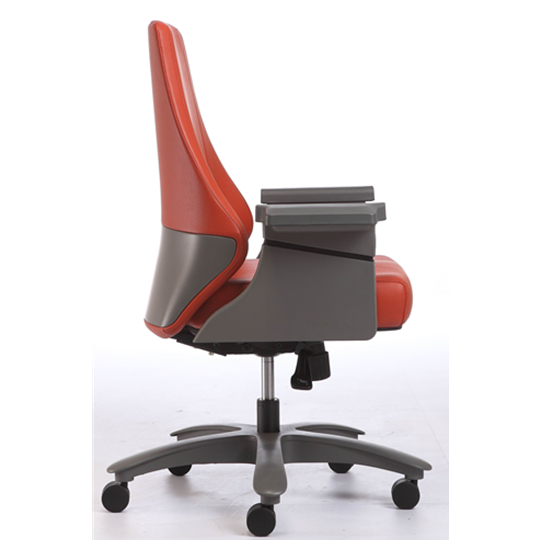 1503C-2P21-A符合人体工学的皮革椅子